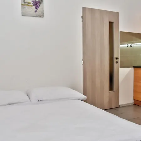 City Apartment Apartment *